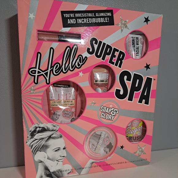 Soap And Glory Hello Super Spa Gift Set NIB Body Wash Butter Lip Gloss - Picture 1 of 6